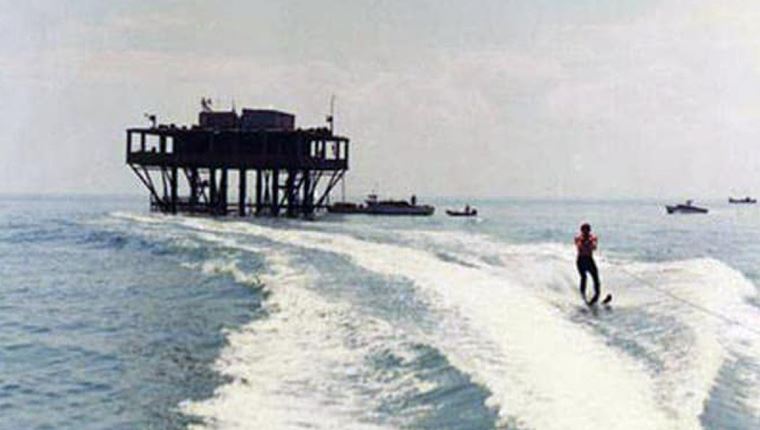 Η τρελή ιστορία του Νησιού των Τριαντάφυλλων