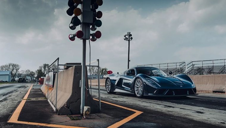 Το καταιγιστικό Hennessey Venom F5