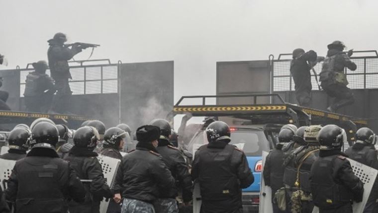 Τι πραγματικά συμβαίνει στο Καζακστάν