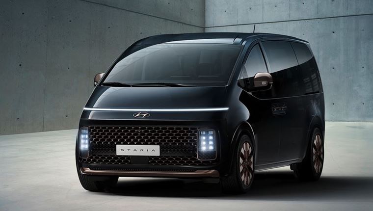 Το Hyundai Staria είναι βγαλμένο από το μέλλον