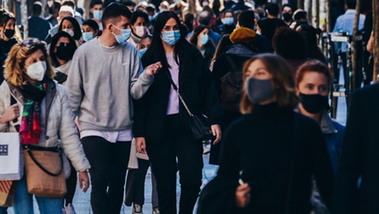 Κορονοϊός: Μία ανάσα από τους 100 θανάτους