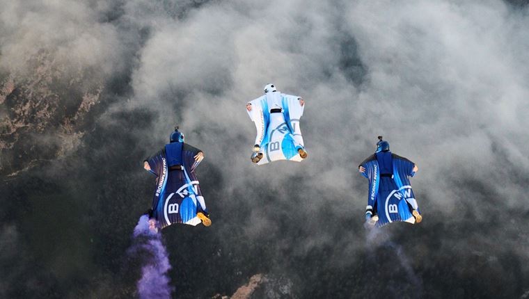 Η BMW μόλις έφτιαξε μία ηλεκτρική στολή πτήσης