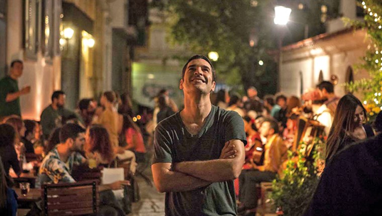 Η πανάκριβη νέα σειρά του Χριστόφορου Παπακαλιάτη