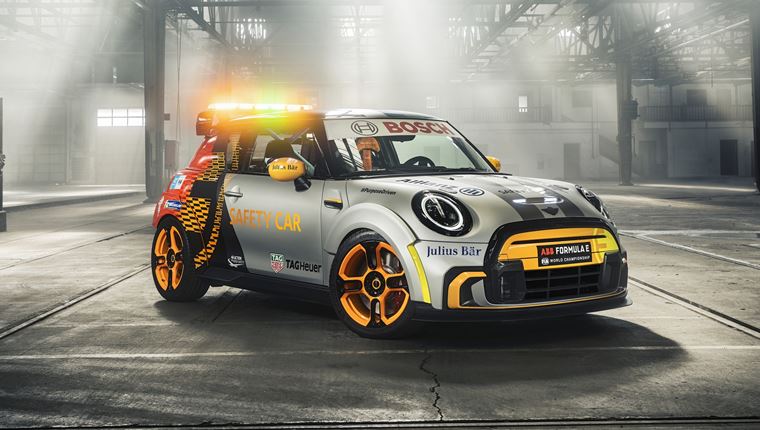 To Mini Electric Pacesetter κατακτά τις πίστες