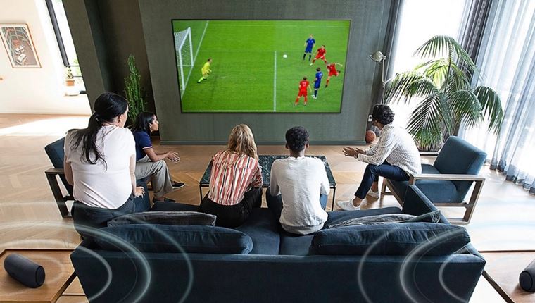 Η τηλεόραση που θα σε κάνει να νιώσεις πως βρίσκεσαι στο γήπεδο