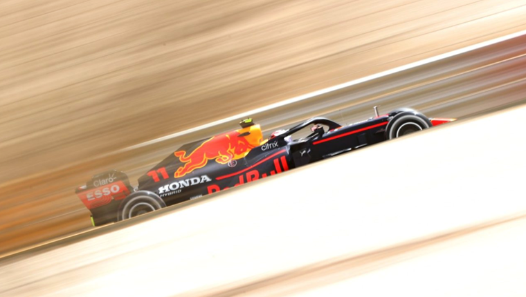 Αυλαία στην έρημο για τη νέα σεζόν της Formula 1