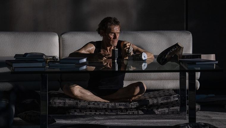 Ο Willem Dafoe έχει πολλά να πει για το κλειστοφοβικό Inside