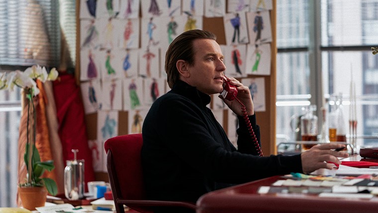 Halston: Η ιστορία του μεγαλύτερου (ίσως) Αμερικανού σχεδιαστή