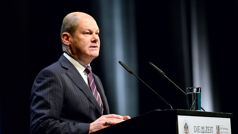 Η Γερμανία αναγκάζεται να βγει μπροστά