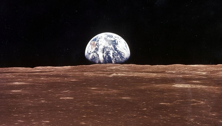 Η NASA στέλνει στρατό από μίνι ρομπότ στη Σελήνη