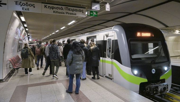 Ανέπαφες πληρωμές με κάρτα σε μετρό, τραμ, λεωφορεία και τρόλεϊ από σήμερα