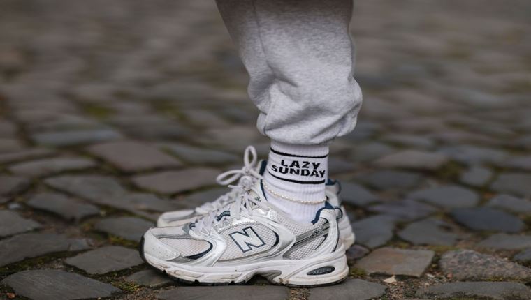 Τα sneakers της New Balance που λατρεύουν οι celebrities