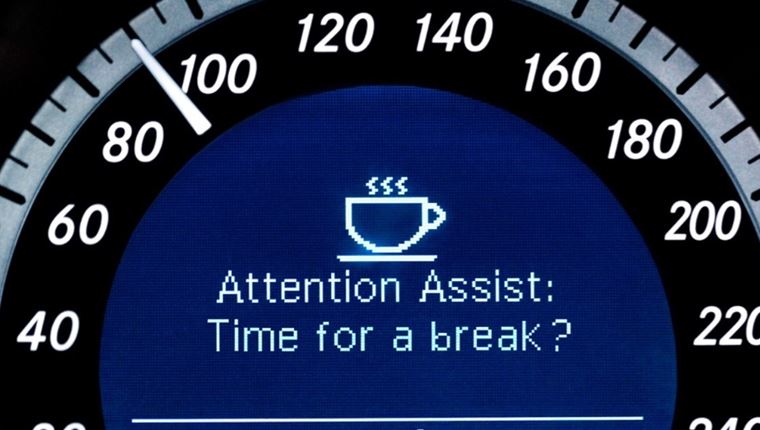 Τι συνδέει τον καφέ με το αυτοκίνητο-από την ασφάλεια μέχρι το Cars &amp; Coffee