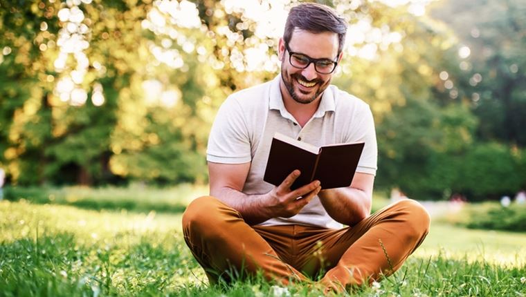 Τα νέα βιβλία που φέρνει η άνοιξη