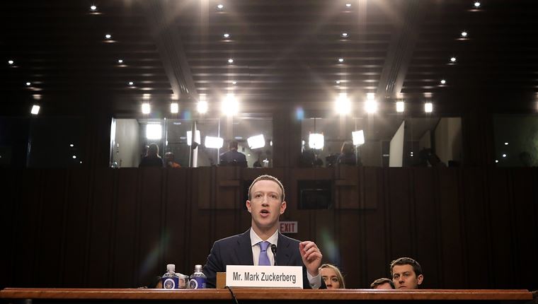 Η τεχνολογική δίκη του αιώνα βρίσκει το Facebook κατηγορούμενο