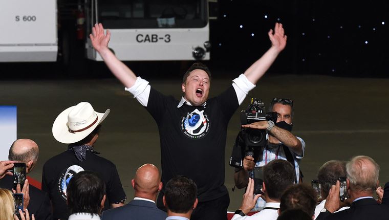 O Elon Musk είναι και επίσημα έτοιμος να κατακτήσει το διάστημα