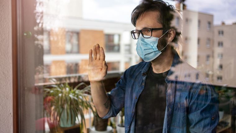 Κορονοϊός: 2.405 νέα κρούσματα και 521 διασωληνωμένοι