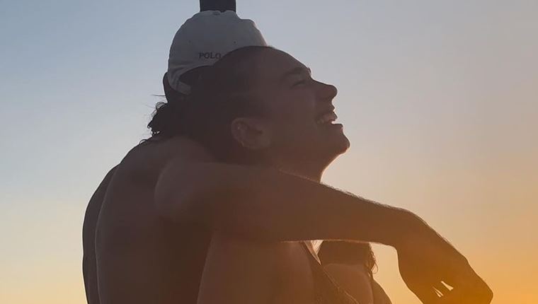 Dua Lipa και Romain Gavras μαζί στην Ελλάδα