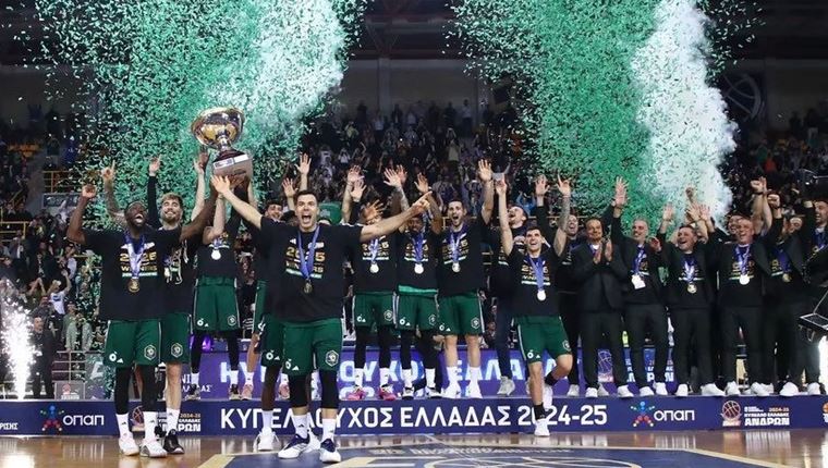 Ο Νίκος Γκάλης παρέδωσε το Κύπελλο στον Παναθηναϊκό - Ένας τελικός γεμάτος ένταση