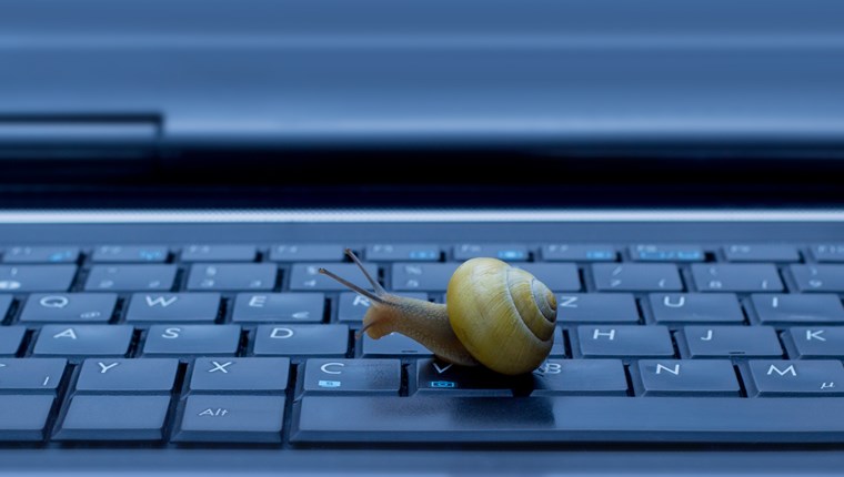 Γιατί είναι τόσο αργό το ίντερνετ στην Ελλάδα