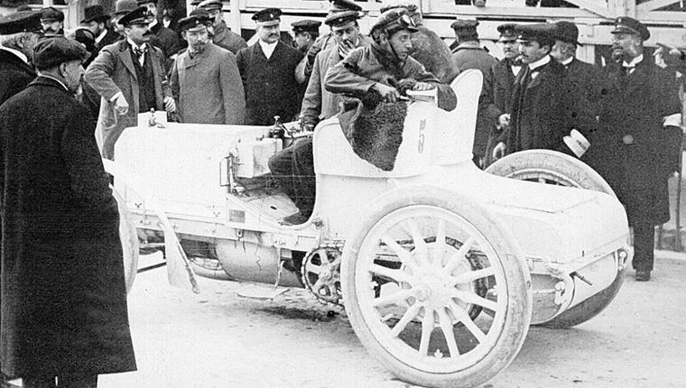 123 χρόνια πριν, η πρώτη Mercedes βγήκε για test drive