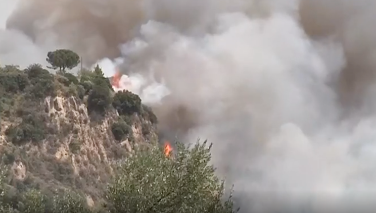 Αναζωπύρωση σε δύο μέτωπα στη Βαρυμπόμπη