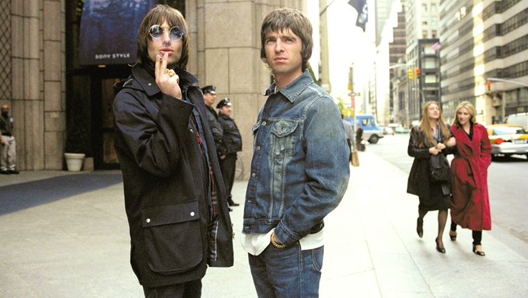 Οι αιώνιες κόντρες των αδελφών Gallagher και το θαύμα των Oasis