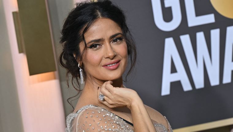 Η Salma Hayek πλέον χρησιμοποιεί το επώνυμο του συζύγου της