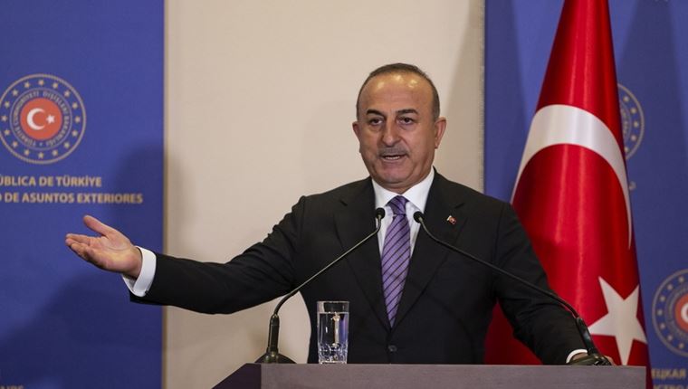 Αστείες δικαιολογίες Cavusoglu για το καψόνι στον Τζιτζικώστα