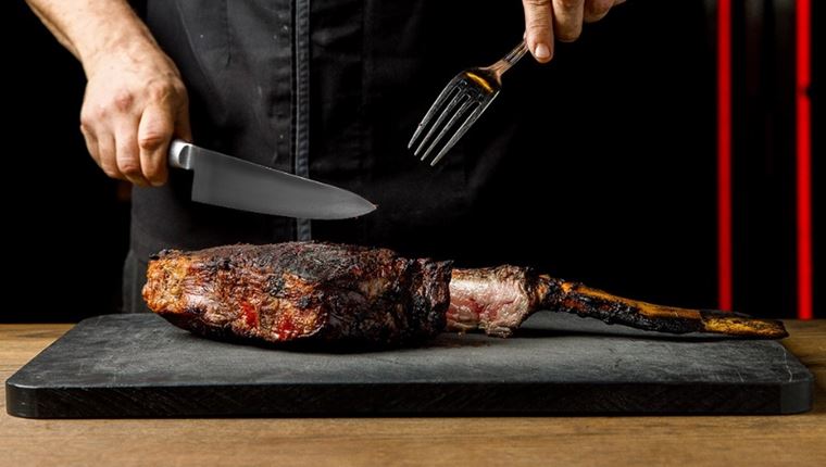 Drakoulis Dry &amp; Raw, κορυφαίο κρέας (και) στην Κηφισιά