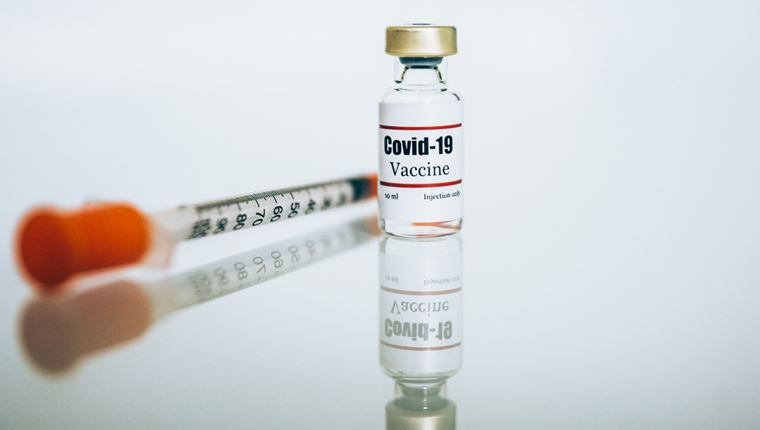 Η Moderna ετοιμάζει εμβόλιο-έκπληξη για τη μετάλλαξη του κορονοϊού