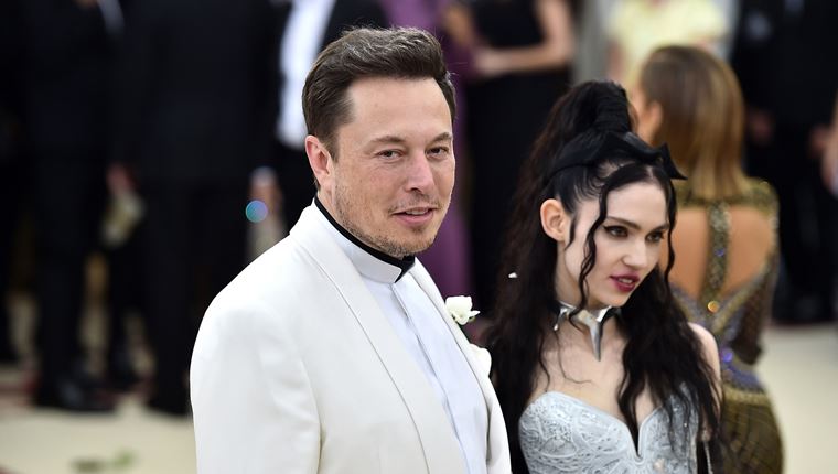 Αμαρτίες γονέων Elon Musk και Grimes παιδεύουσι τέκνον