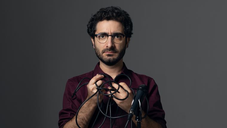 Ταχύρυθμα μαθήματα stand up από τον Λάμπρο Φισφή