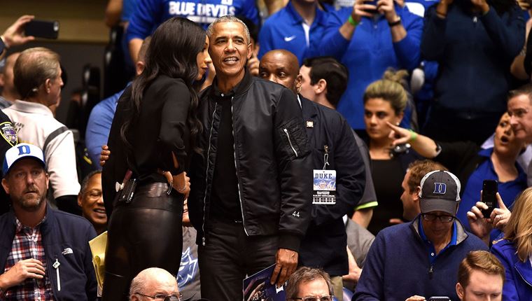 O Barack Obama και το στιλάτο bomber