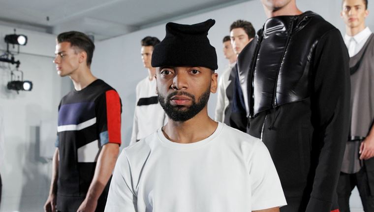 Kerby Jean-Raymond, γράφοντας ιστορία στον κόσμο της μόδας