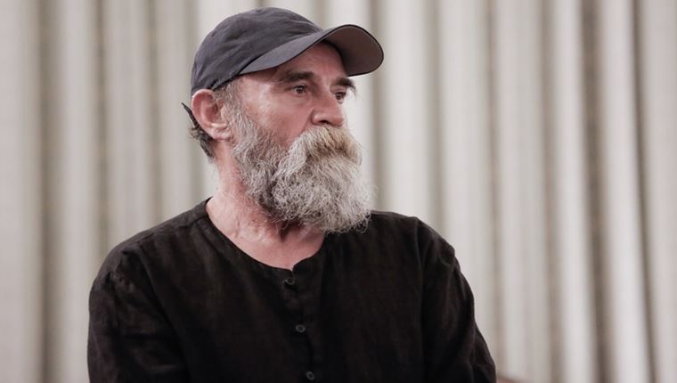 Ο 'Άλλος Άνθρωπος' Κωνσταντίνος Πολυχρονόπουλος και εταιρεία φάντασμα στη Συγγρού