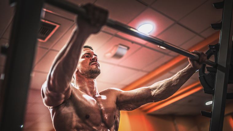 4 ασκήσεις για ανάπτυξη των τρικέφαλων