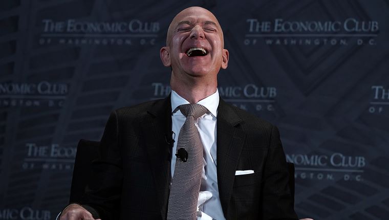 Ο Jeff Bezos μία ανάσα από τα 200 δισ. δολάρια