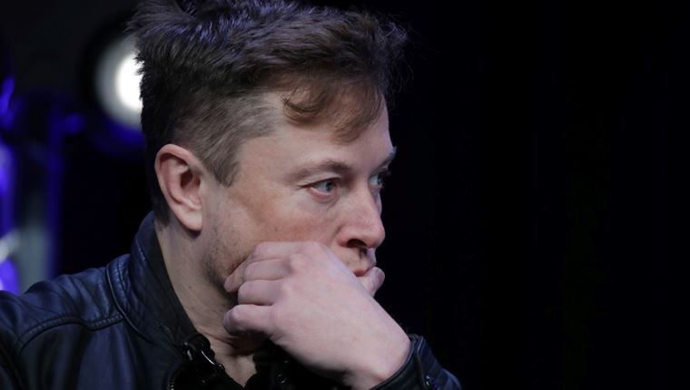 Γιατί ο Elon Musk απαγορεύει το άρωμα στα γραφεία του