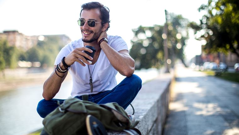 Τα καλοκαιρινά κομμάτια που παντρεύουν την άνεση με το στυλ