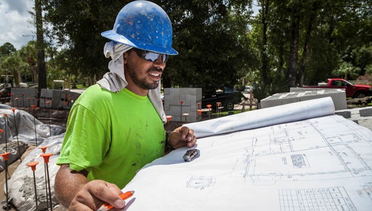 Τα μέτρα προστασίας των εργαζομένων από τον καύσωνα
