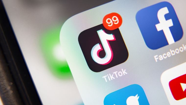 Η παραπληροφόρηση κάνει κουμάντο στο TikTok