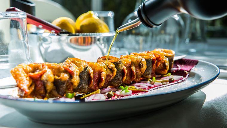 Η θαλασσινή μεγαλοπρέπεια του Τραβόλτα