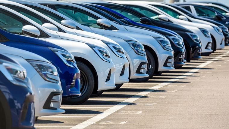 &quot;Τέλος&quot; η ταλαιπωρία των πολιτών στις μεταβιβάσεις οχημάτων