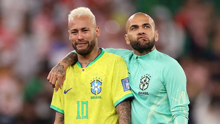 Μια ματιά στο inbox του αρχηγού Neymar