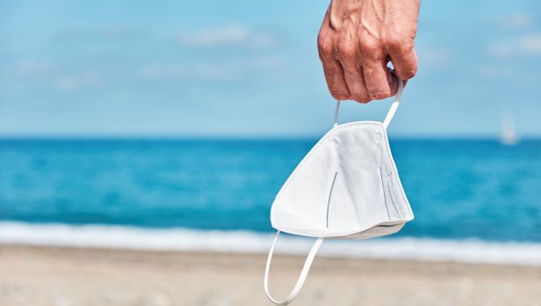 Η υποχρεωτική μάσκα έξω για όλους και τα νέα μέτρα που έρχονται