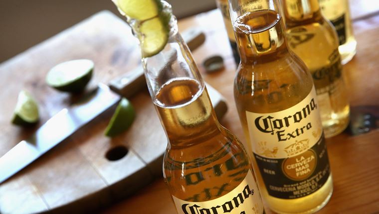 Ο κορονοϊός εξόντωσε και την μπύρα Corona