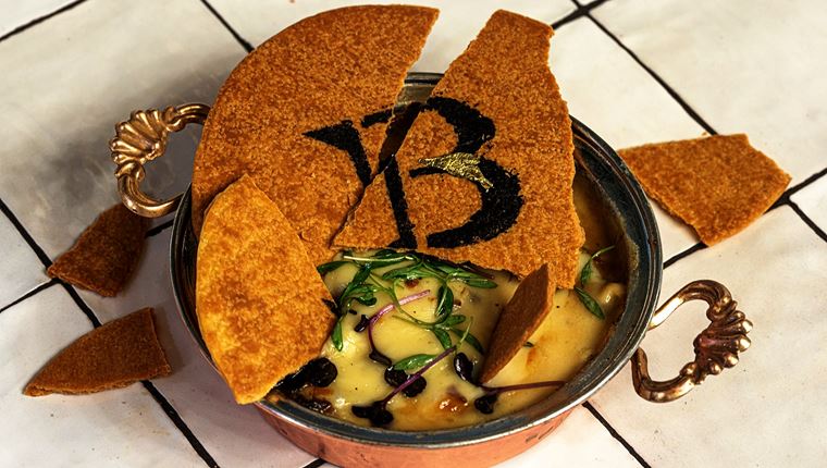 Η πιο viral πίτα της εστιατορικής Αθήνας