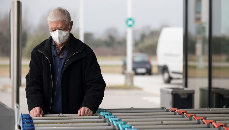 Τριπλάσιος ο κίνδυνος θανάτου από κορονοϊό σε σχέση με τη γρίπη