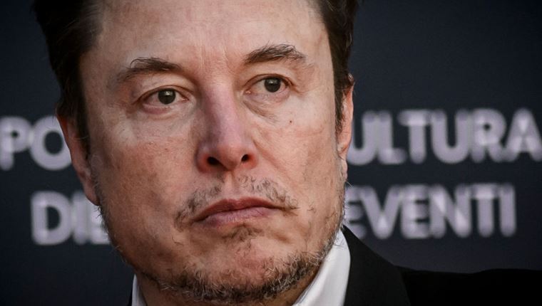 Το αυτοκίνητο της Apple 'πέθανε' και ο Elon Musk 'πενθεί'